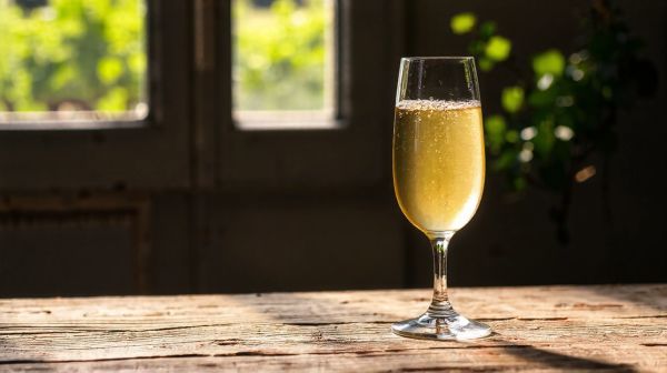 Découvrez le Crémant d'Alsace : l'effervescence raffinée